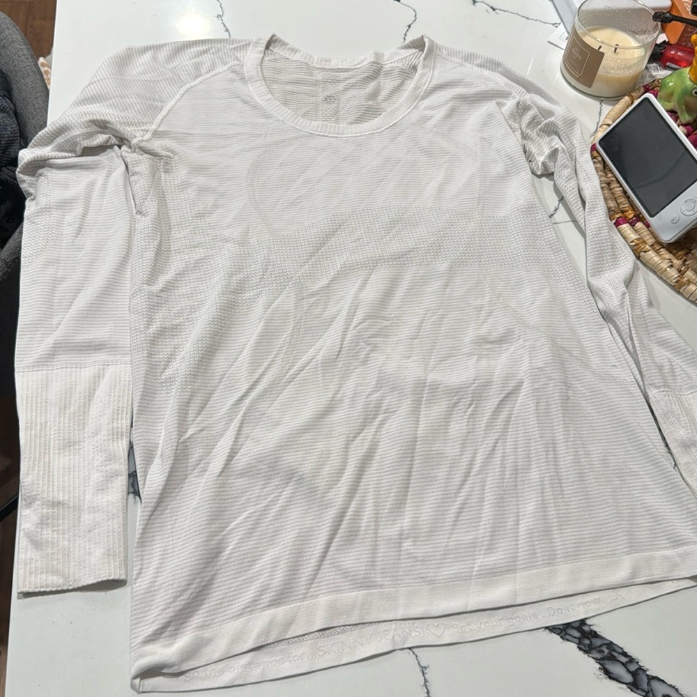 Long sleeve Lululemon workout shirt